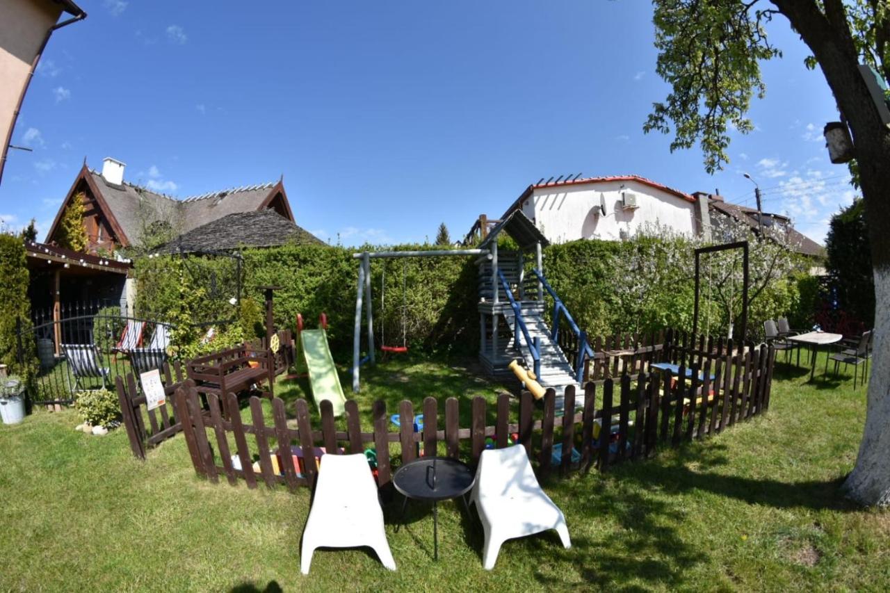 Pokoje Goscinne Ewela Łeba Exterior foto